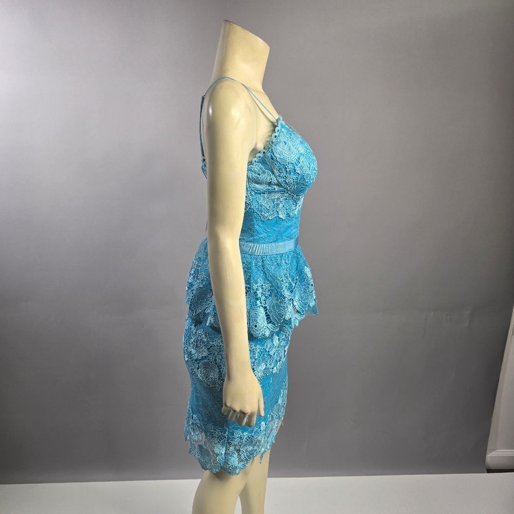 Adelyn Rae Small Elegant Blue Lace Dress R8 - Picture 3 of 6